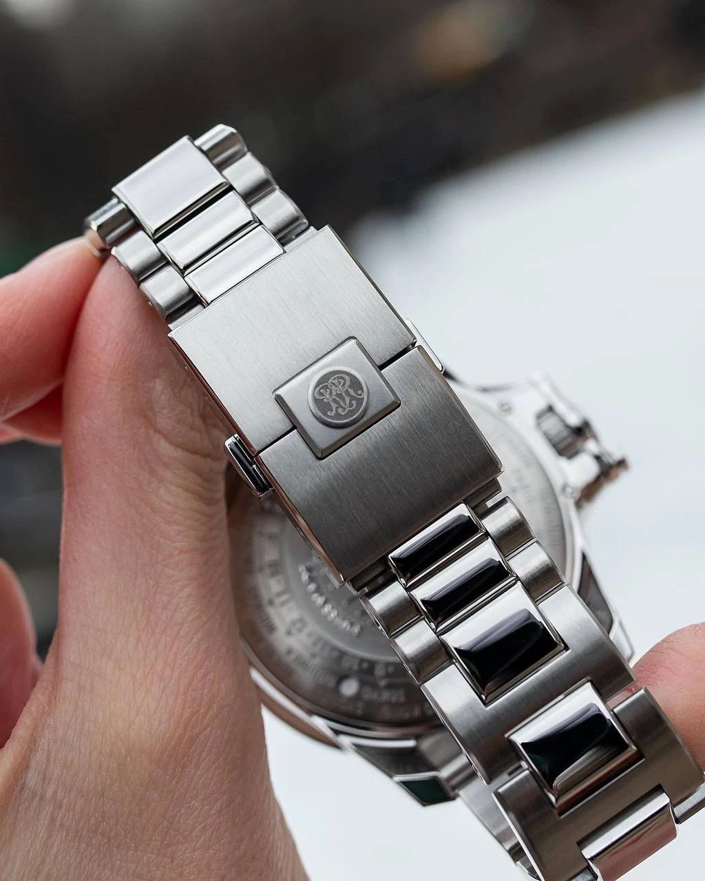 Ball Engineer Hydrocarbon AeroGMT II DG2018C-S3C-BK