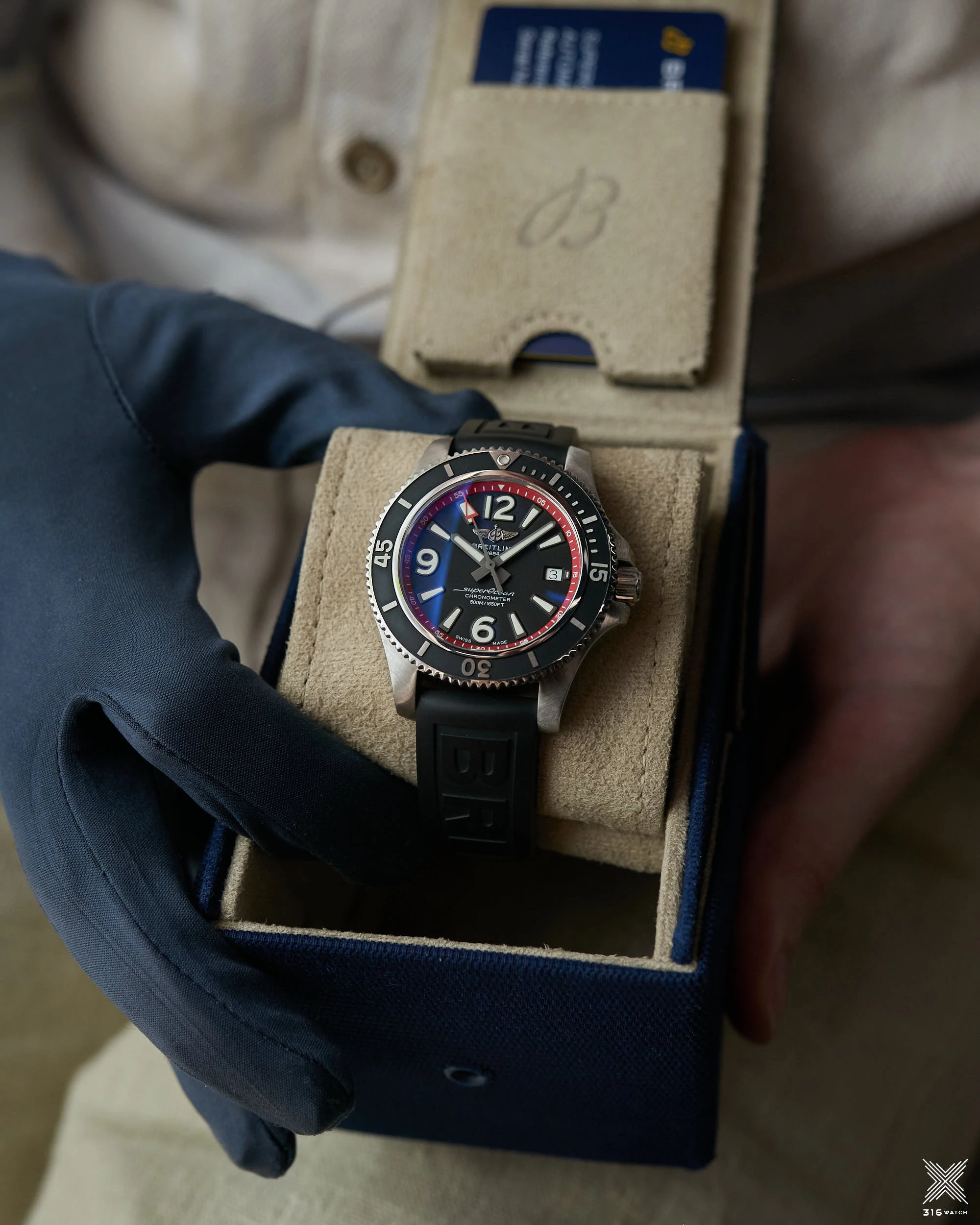 Breitling Superocean Automatic 42 A17366D71B2S1