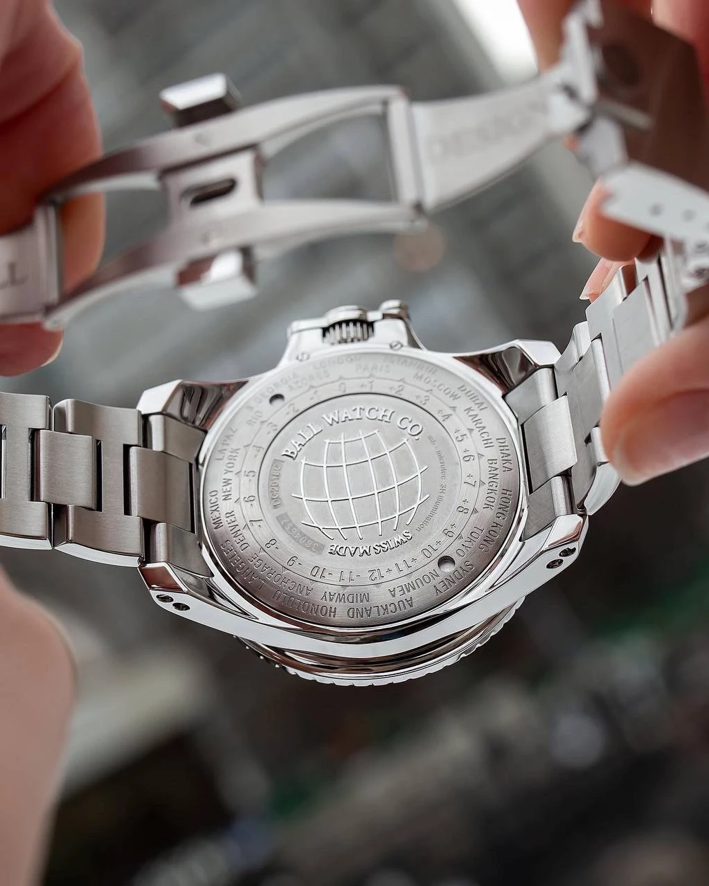 Ball Engineer Hydrocarbon AeroGMT II DG2018C-S3C-BK