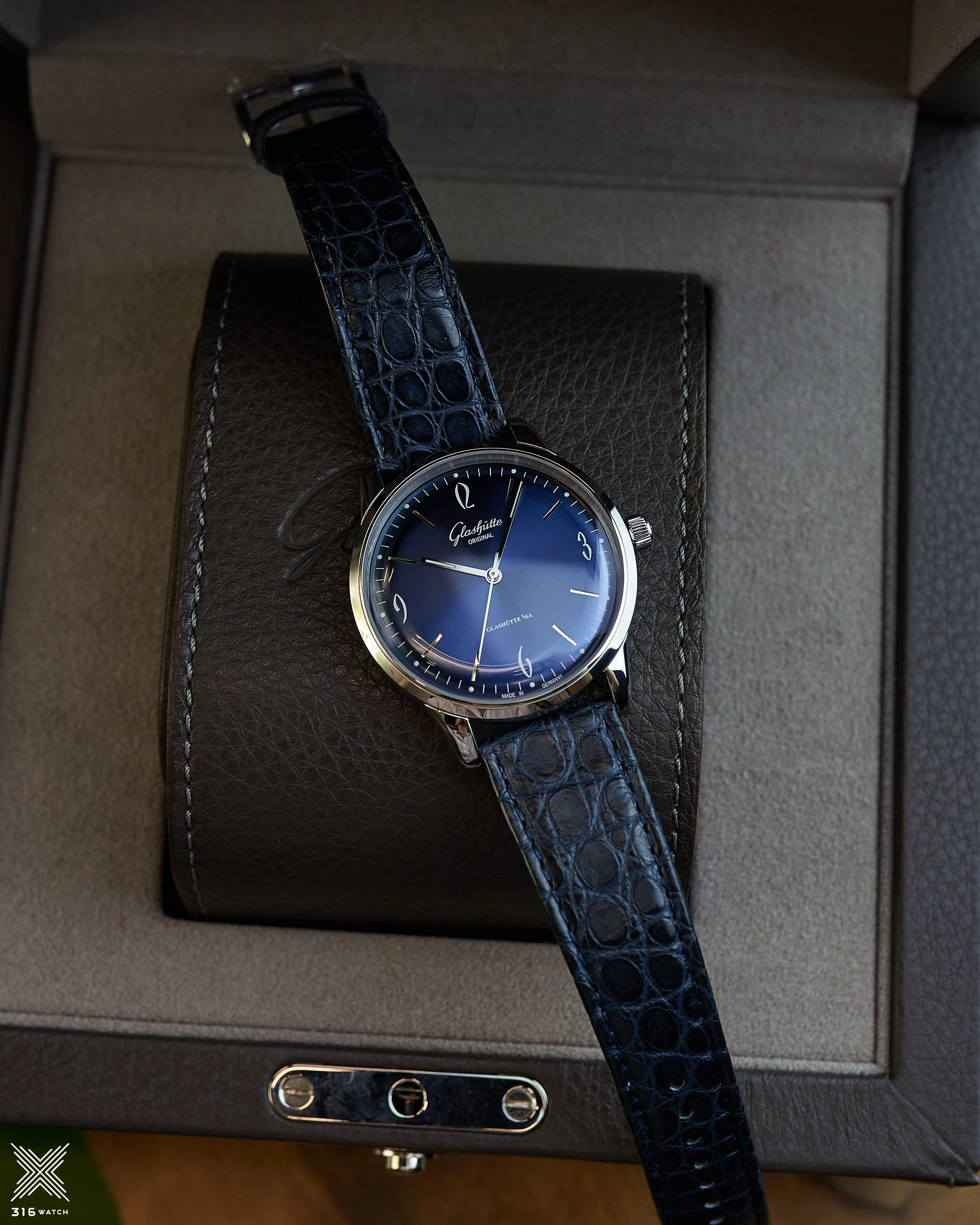 Glashütte Vintage Sixties 1-39-52-06-02-04