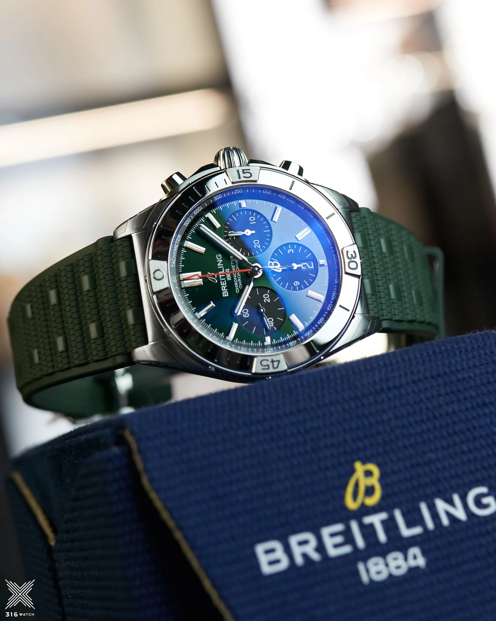 Breitling Chronomat B01 42 AB0134101L2S1
