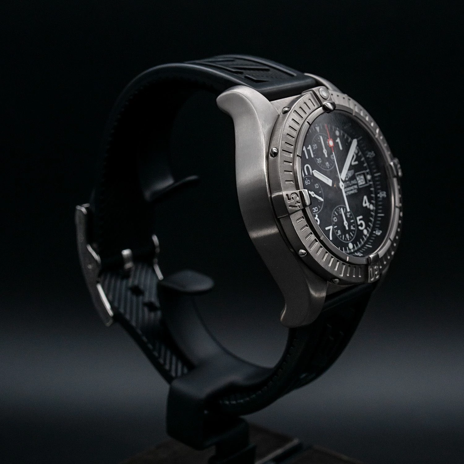 Breitling Avenger Titanium Chronograph E13360