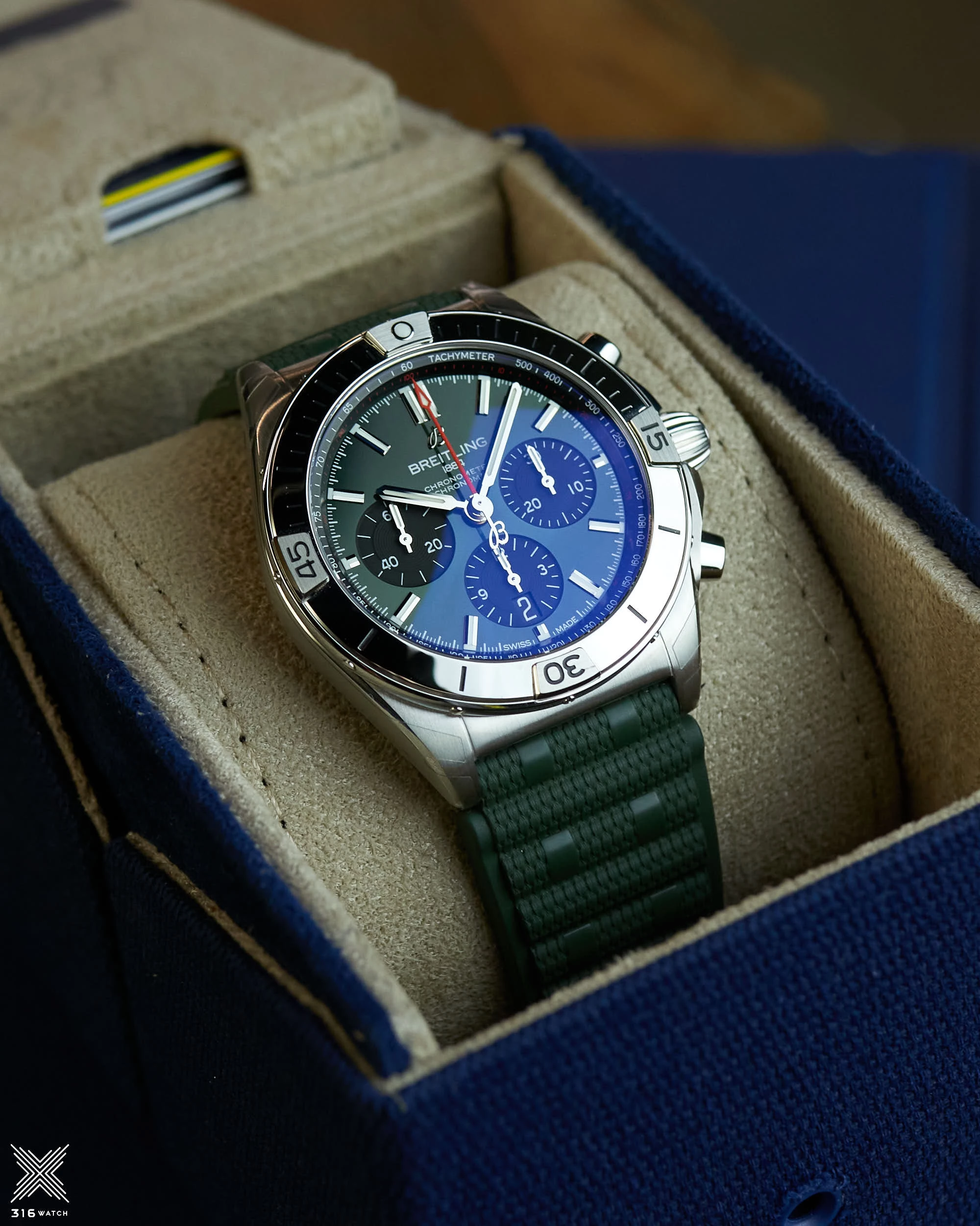 Breitling Chronomat B01 42 AB0134101L2S1