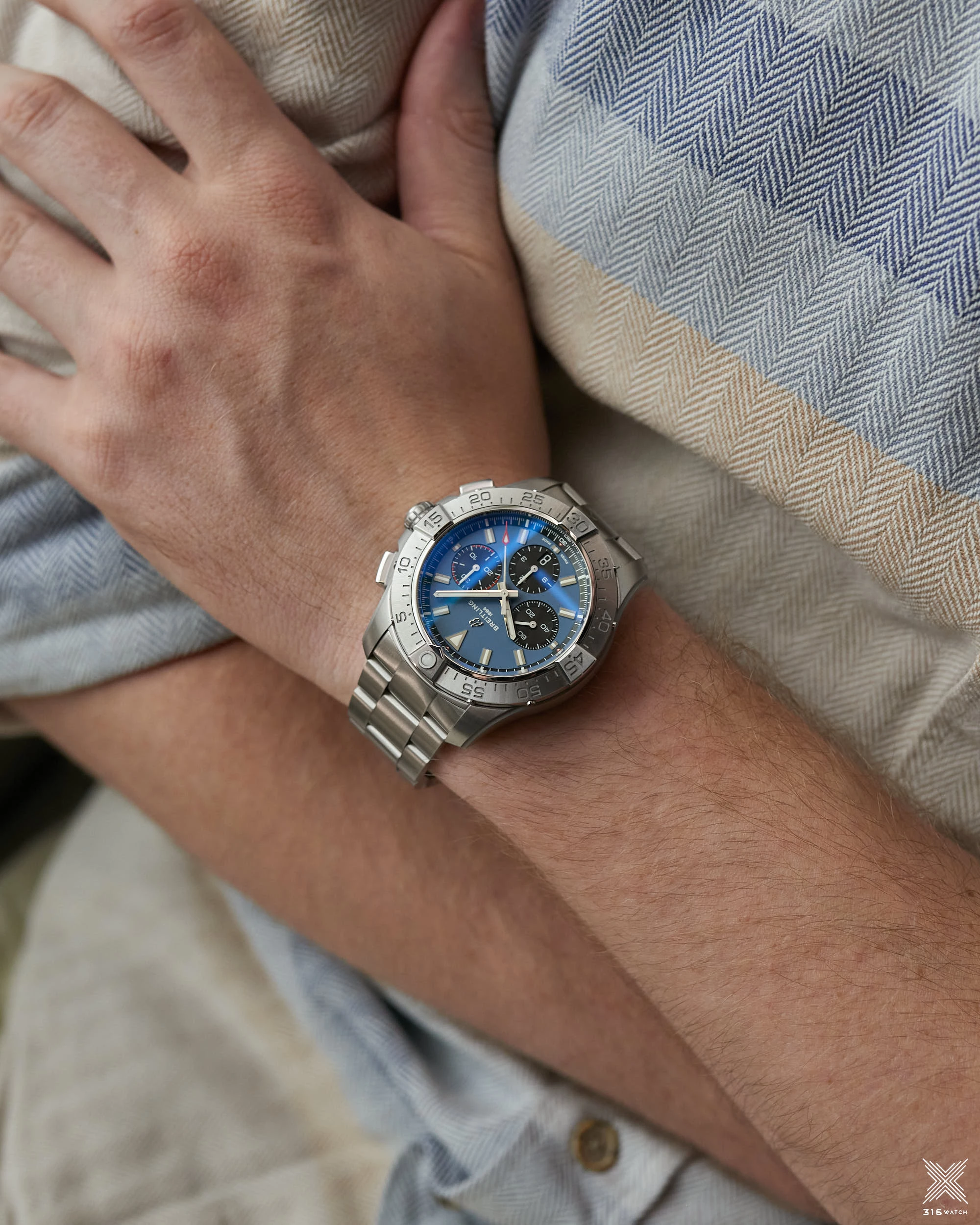 Breitling Avenger B01 Chronograph 44 AB0147101C1A1