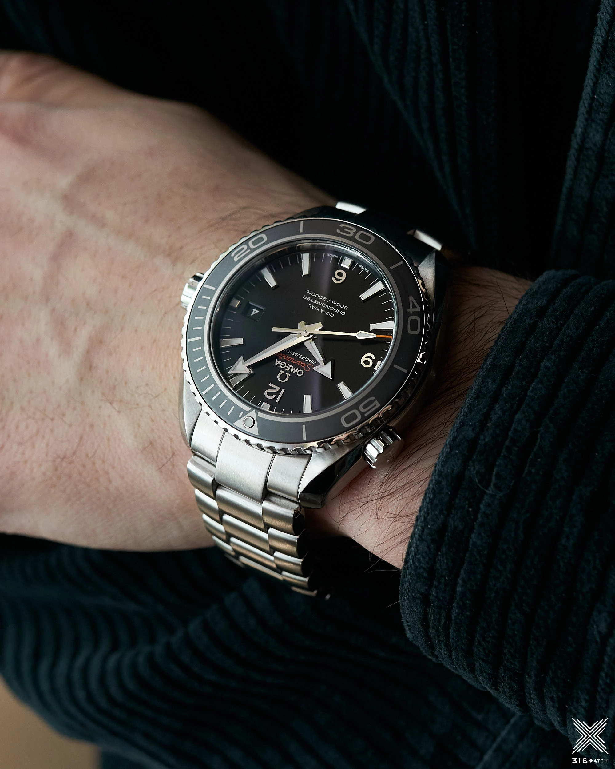 Omega Seamaster Planet Ocean 600 m 232.30.46.21.01.001