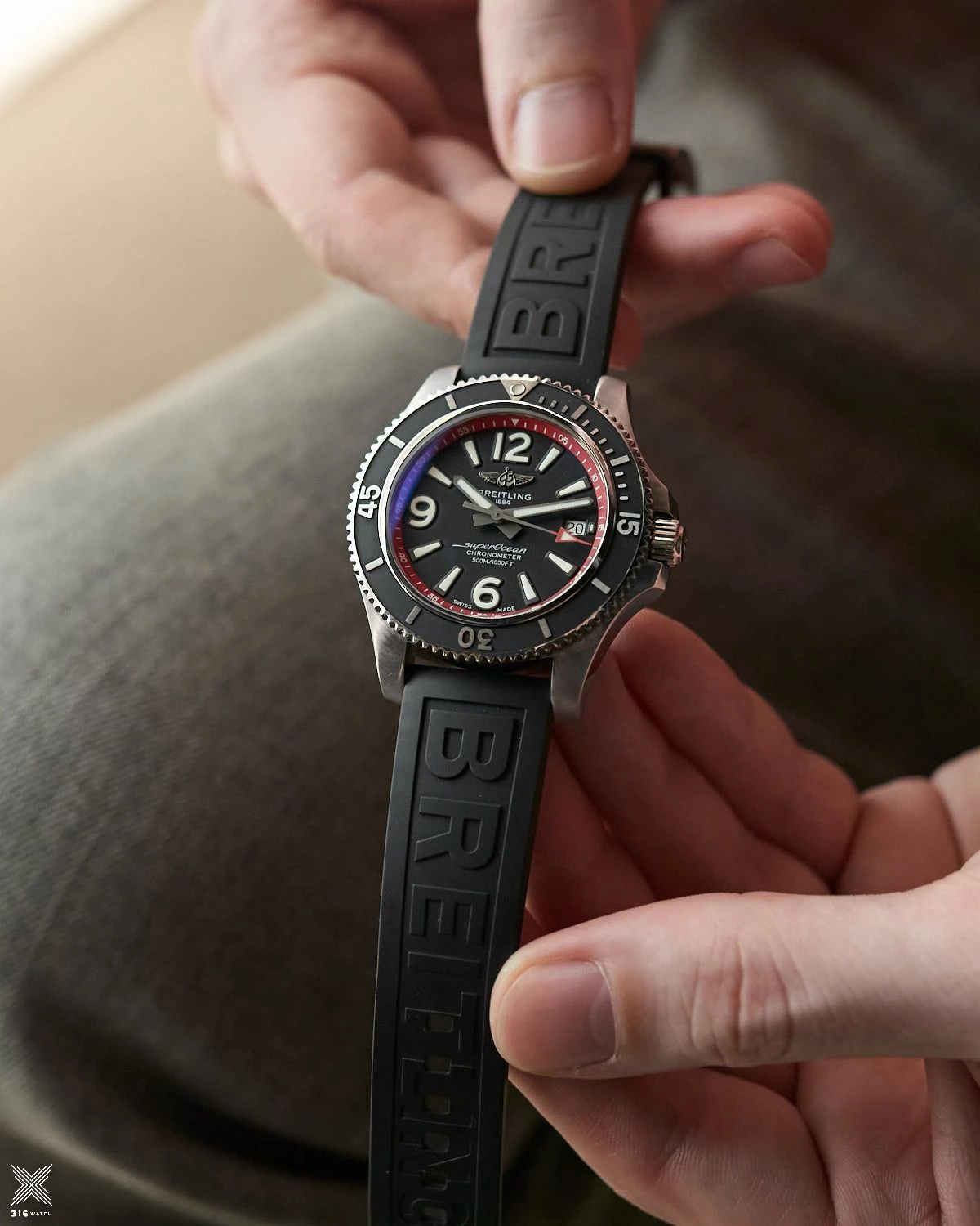 Breitling Superocean Automatic 42 A17366D71B2S1