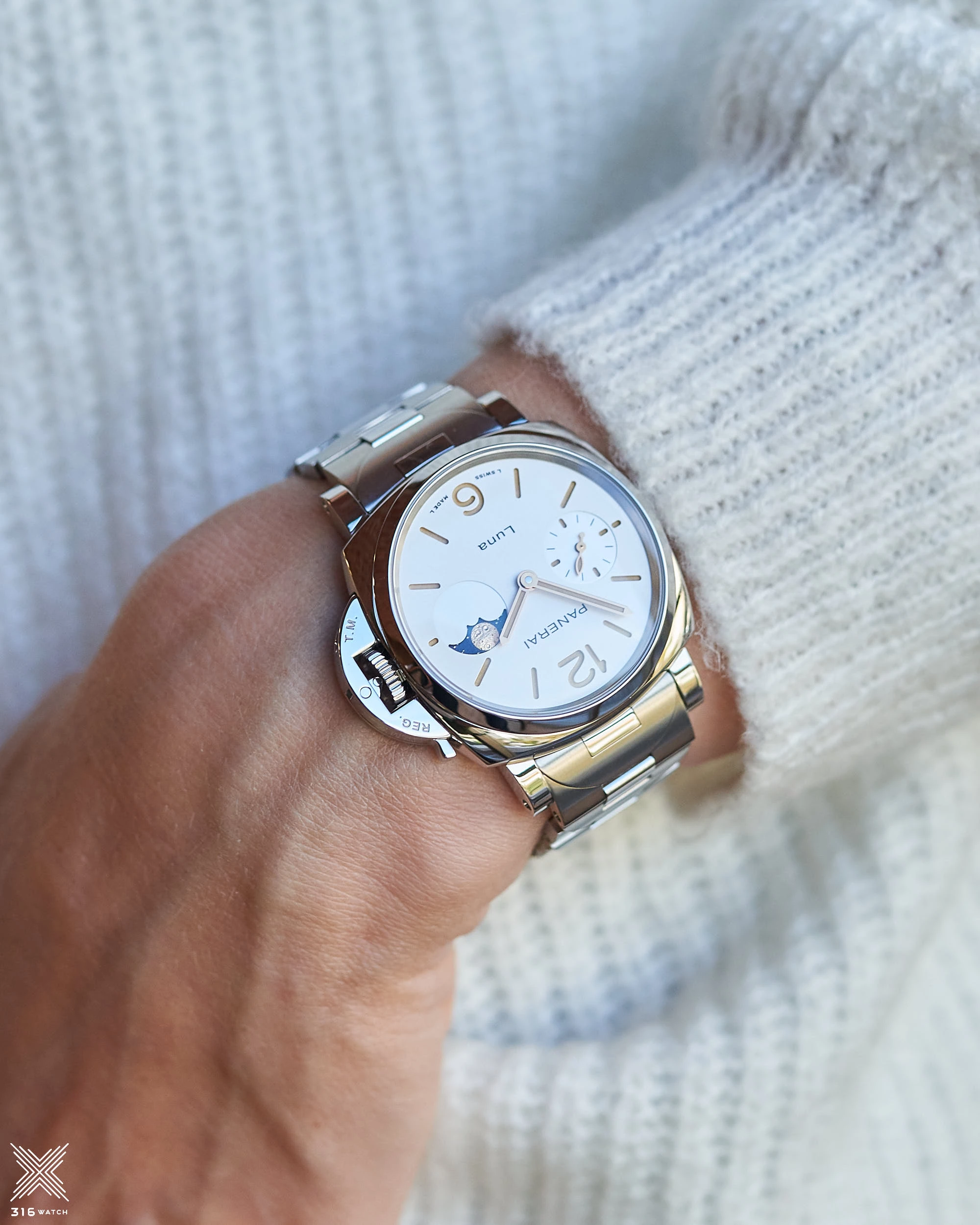Panerai Luminor Due Luna PAM01301