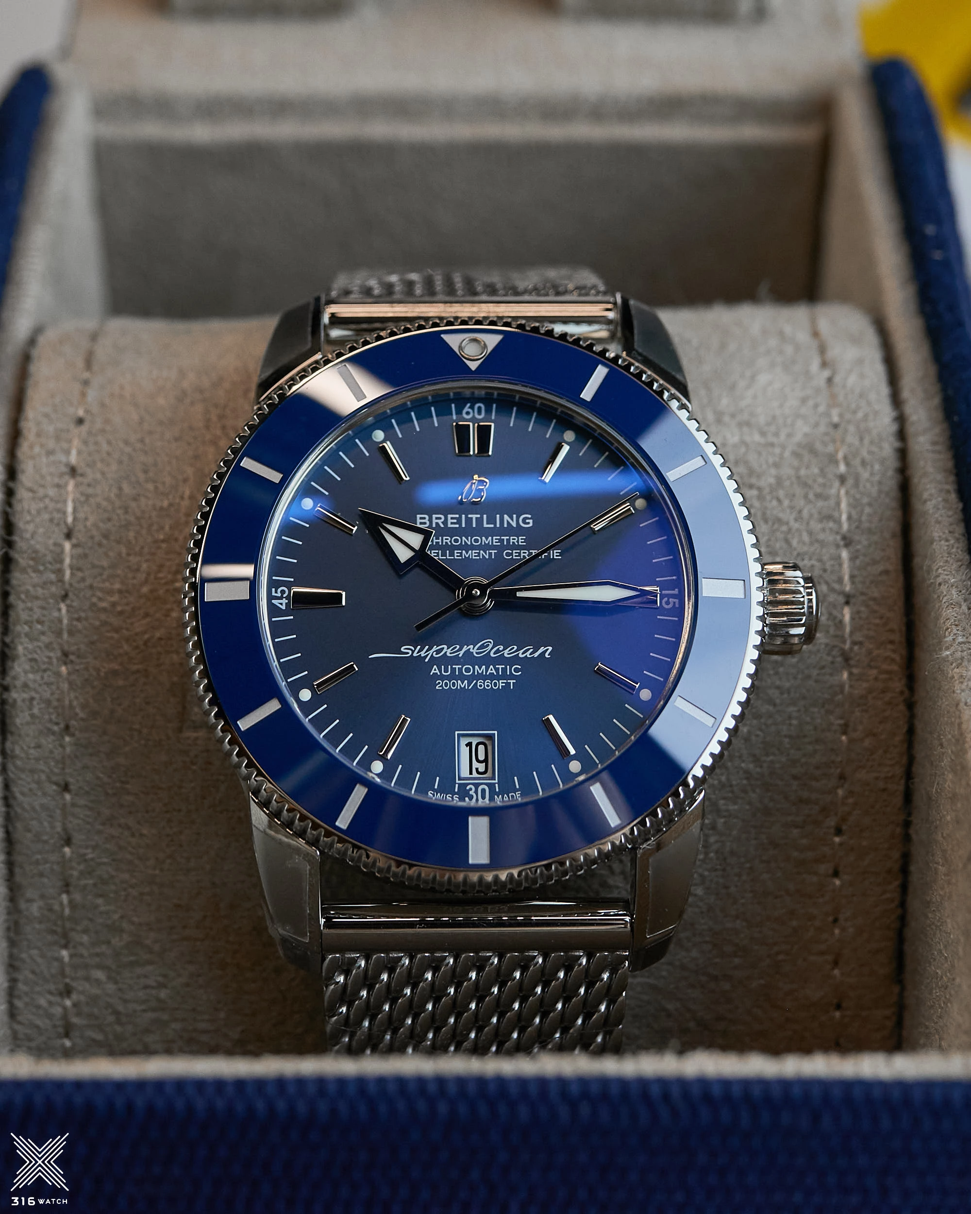 Breitling Superocean Heritage II 42 AB2010161C1A1