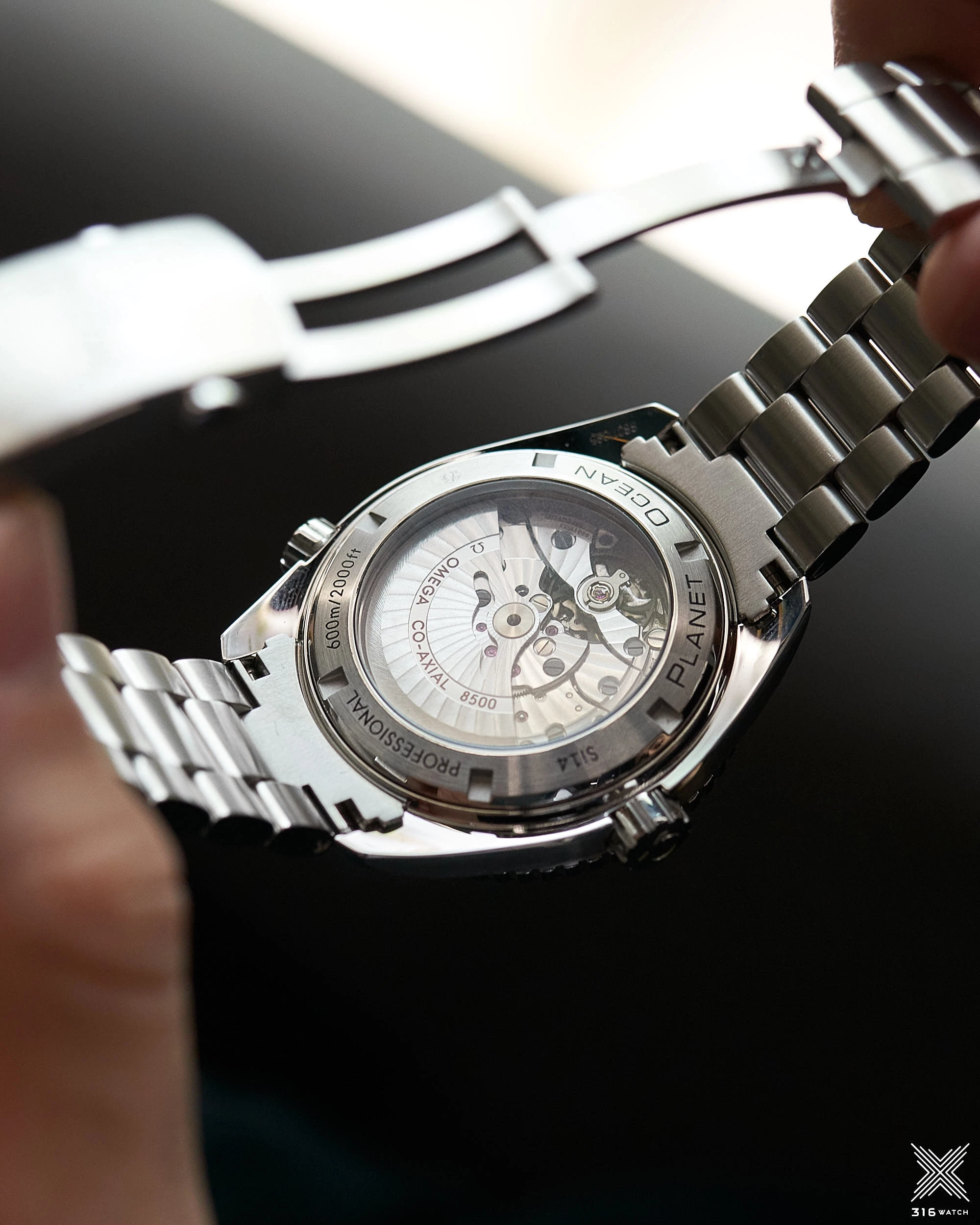 Omega Seamaster Planet Ocean 600 m 232.30.46.21.01.001