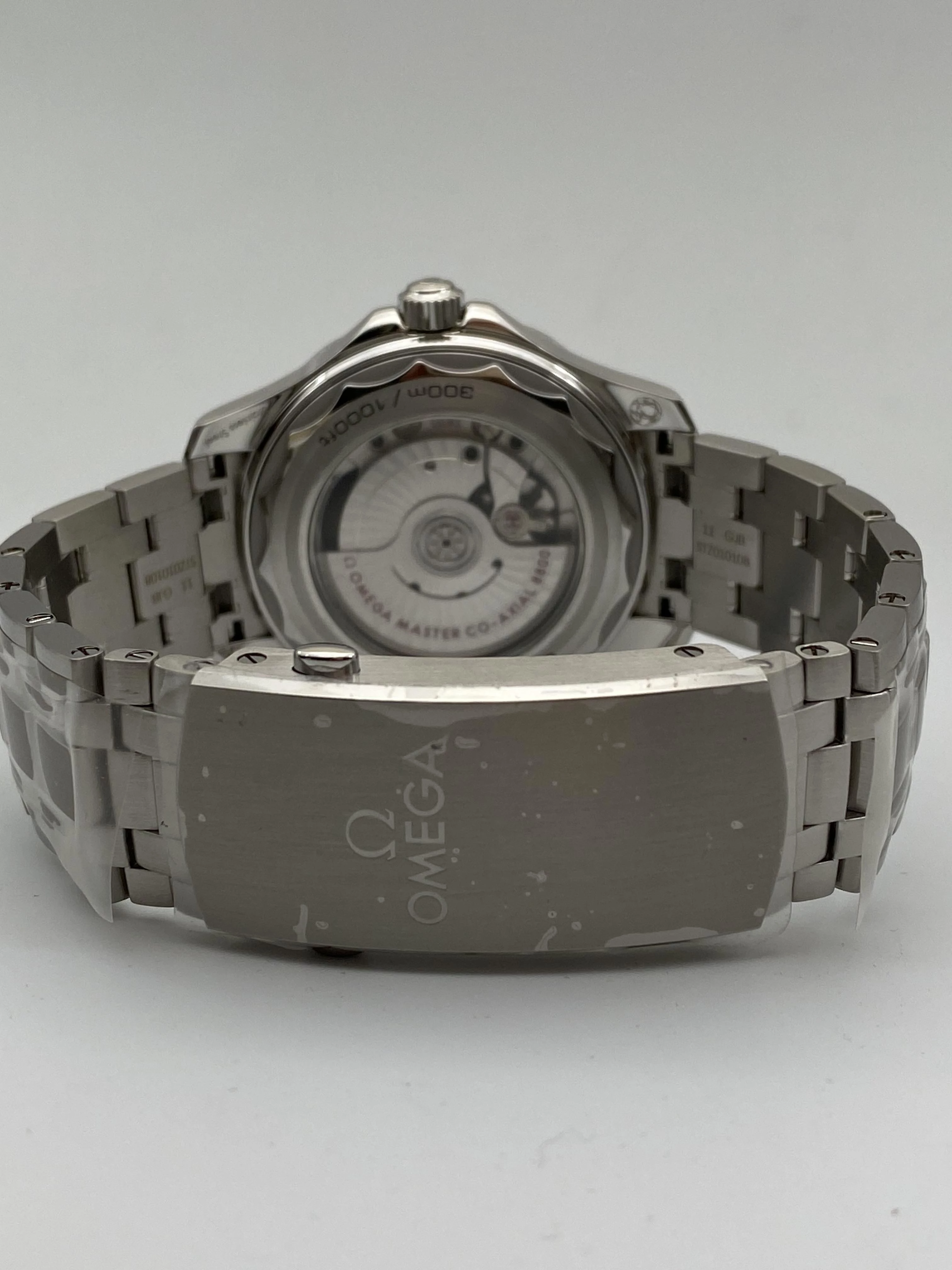 Omega 210.30.42.20.01.001