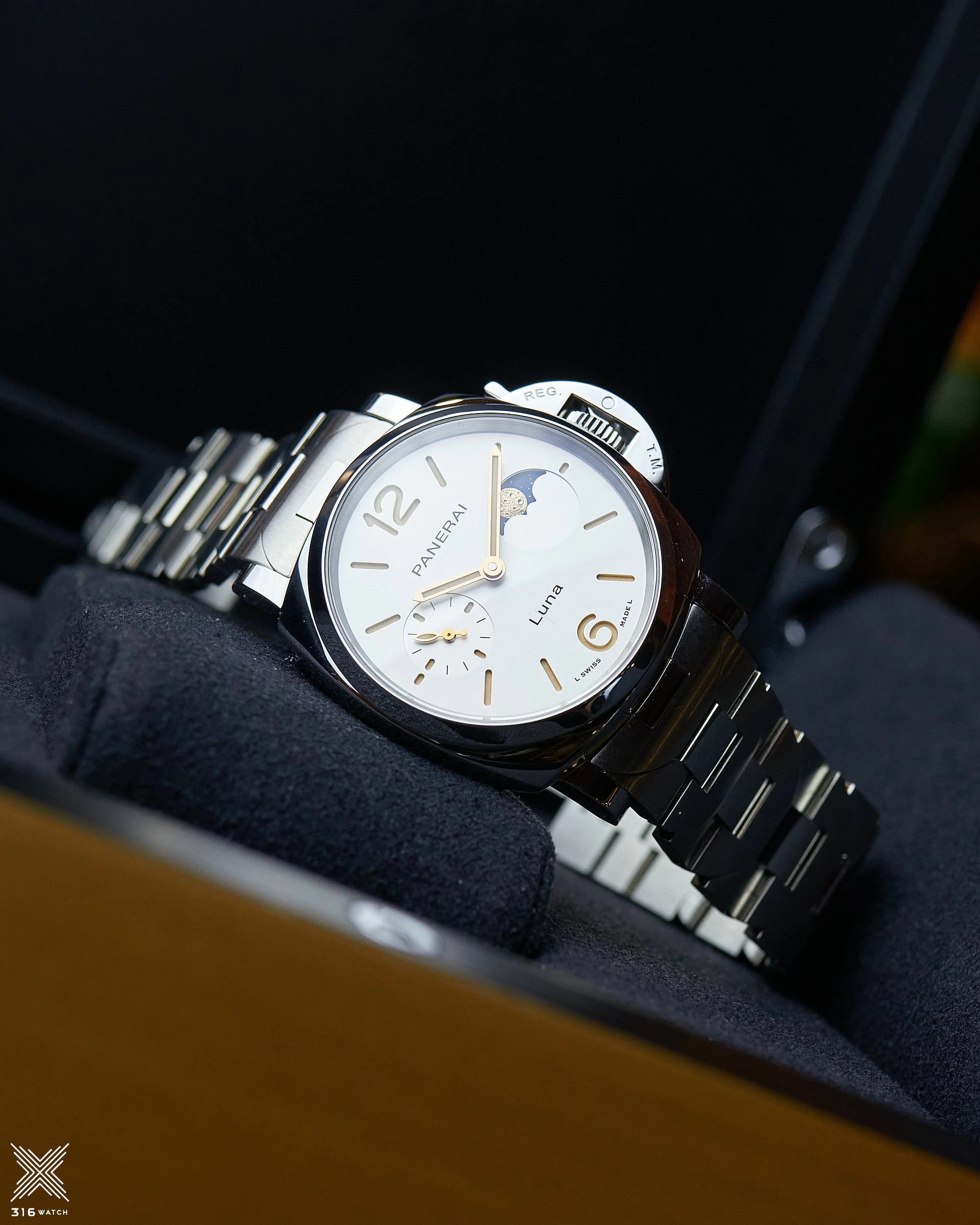Panerai Luminor Due Luna PAM01301