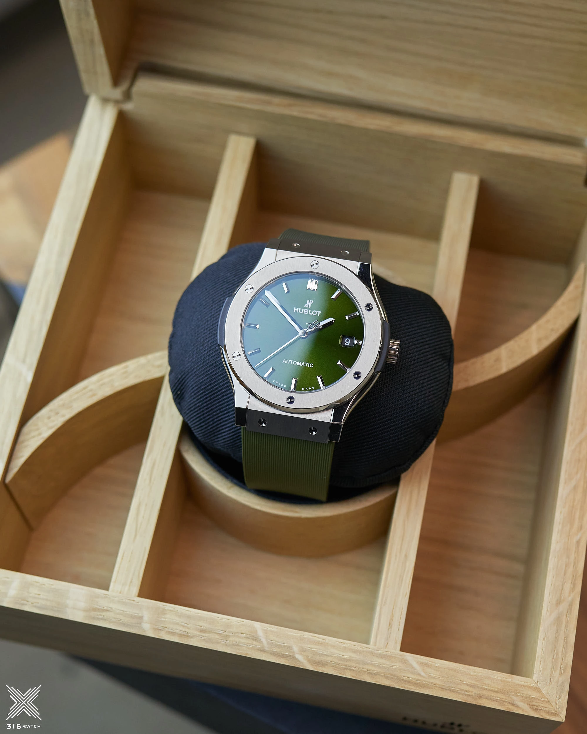 Hublot Classic Fusion Green Titanium 45 mm 511.NX.8970.RX