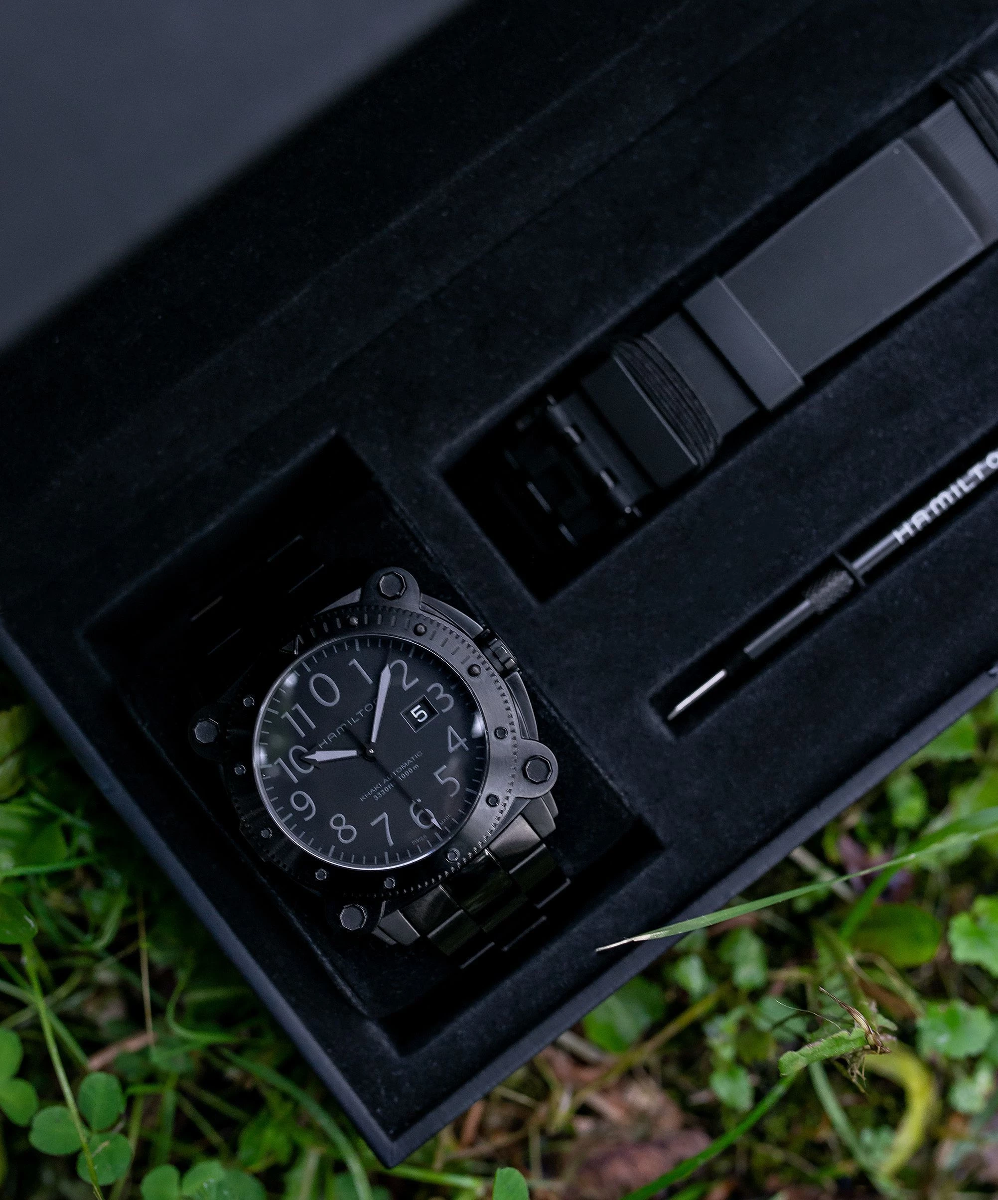 Hamilton Khaki Navy BeLOWZERO 46 мм